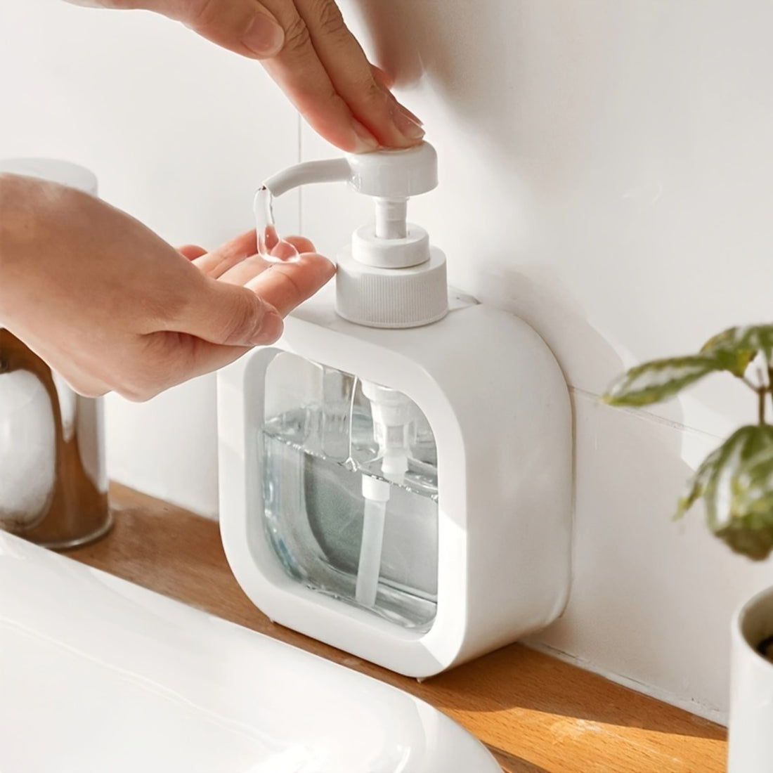 Sleek Soap Dispenser Eco-friendly